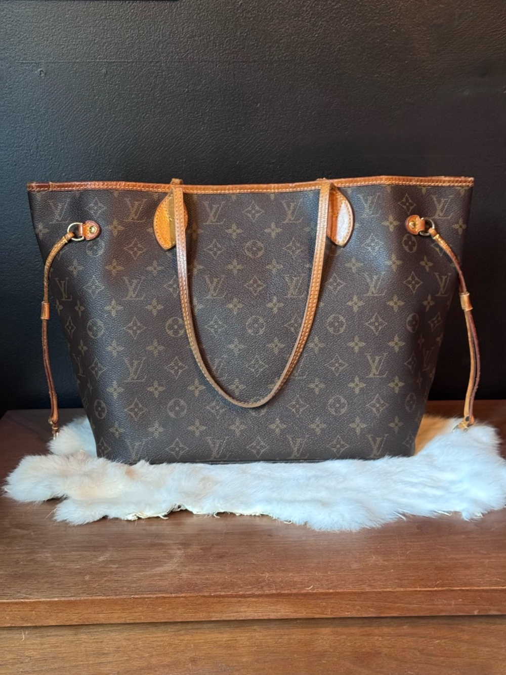 Authentic Louis Vuitton Neverfull MM Tote